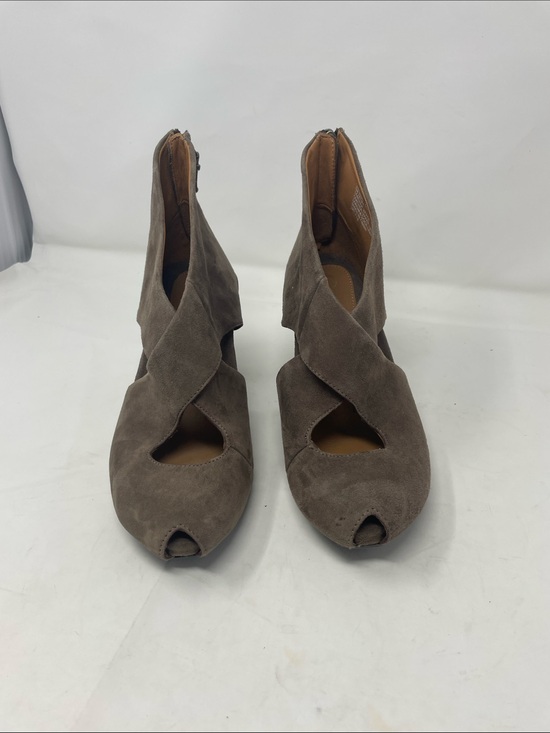 Earthies Shoes - Earthies Taupe Suede Crisscross Peep-Toe Ankle Shoes Size 8 Excellent Condition